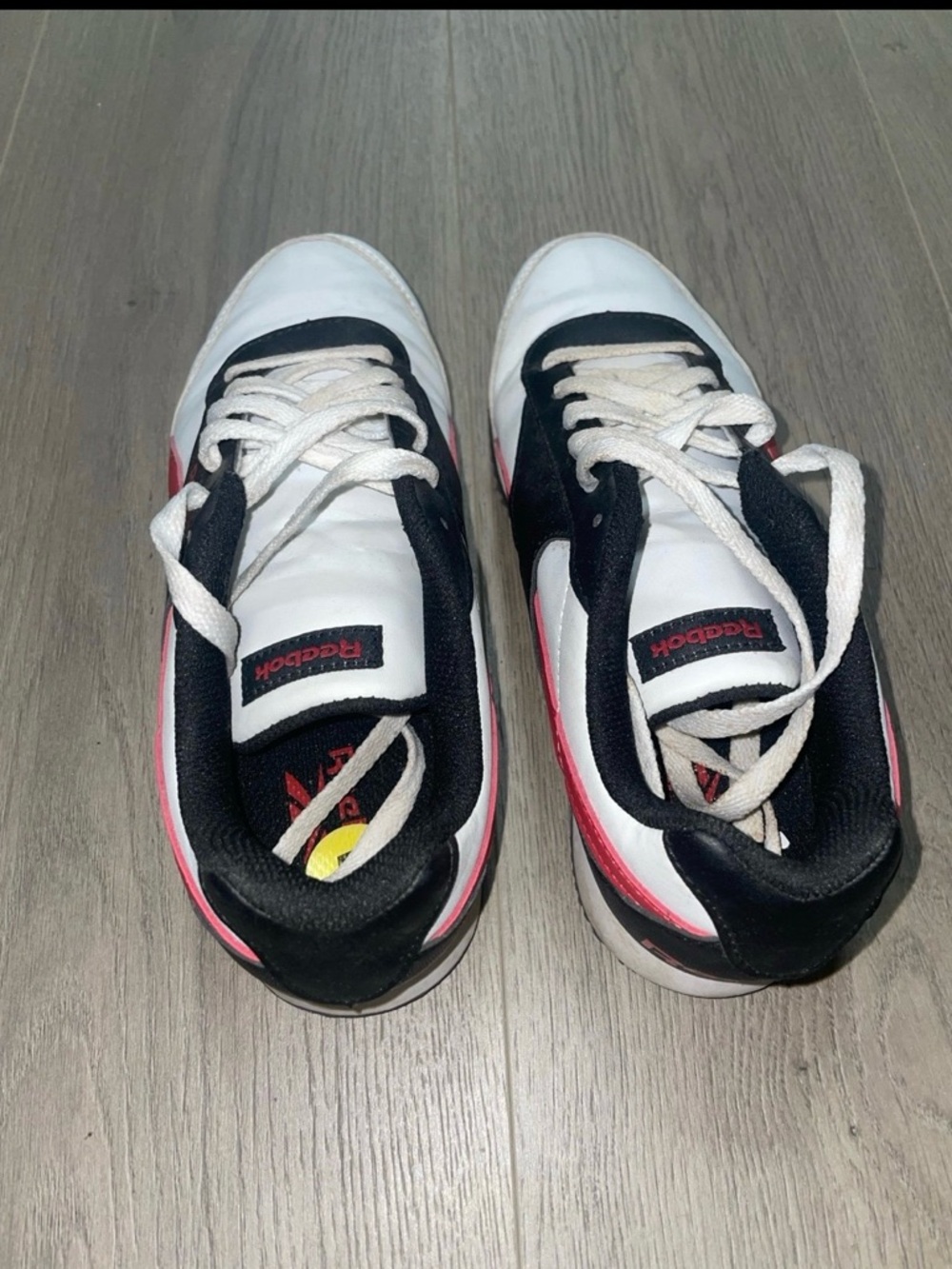 Reebok Classic shoes size 5 - Picture 3 of 5